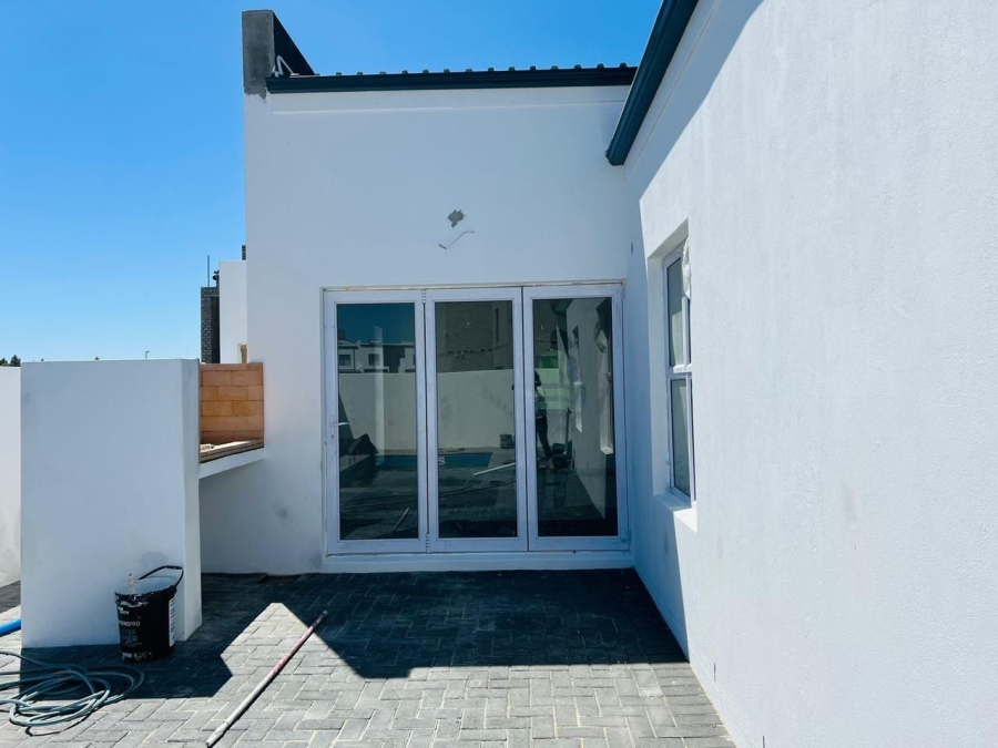 3 Bedroom Property for Sale in Parklands Western Cape